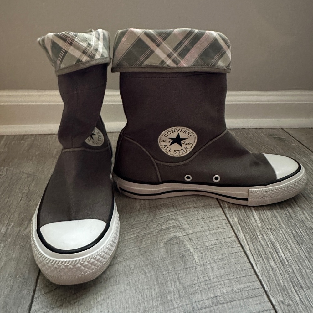 HTF Fold Over Calf High Converse